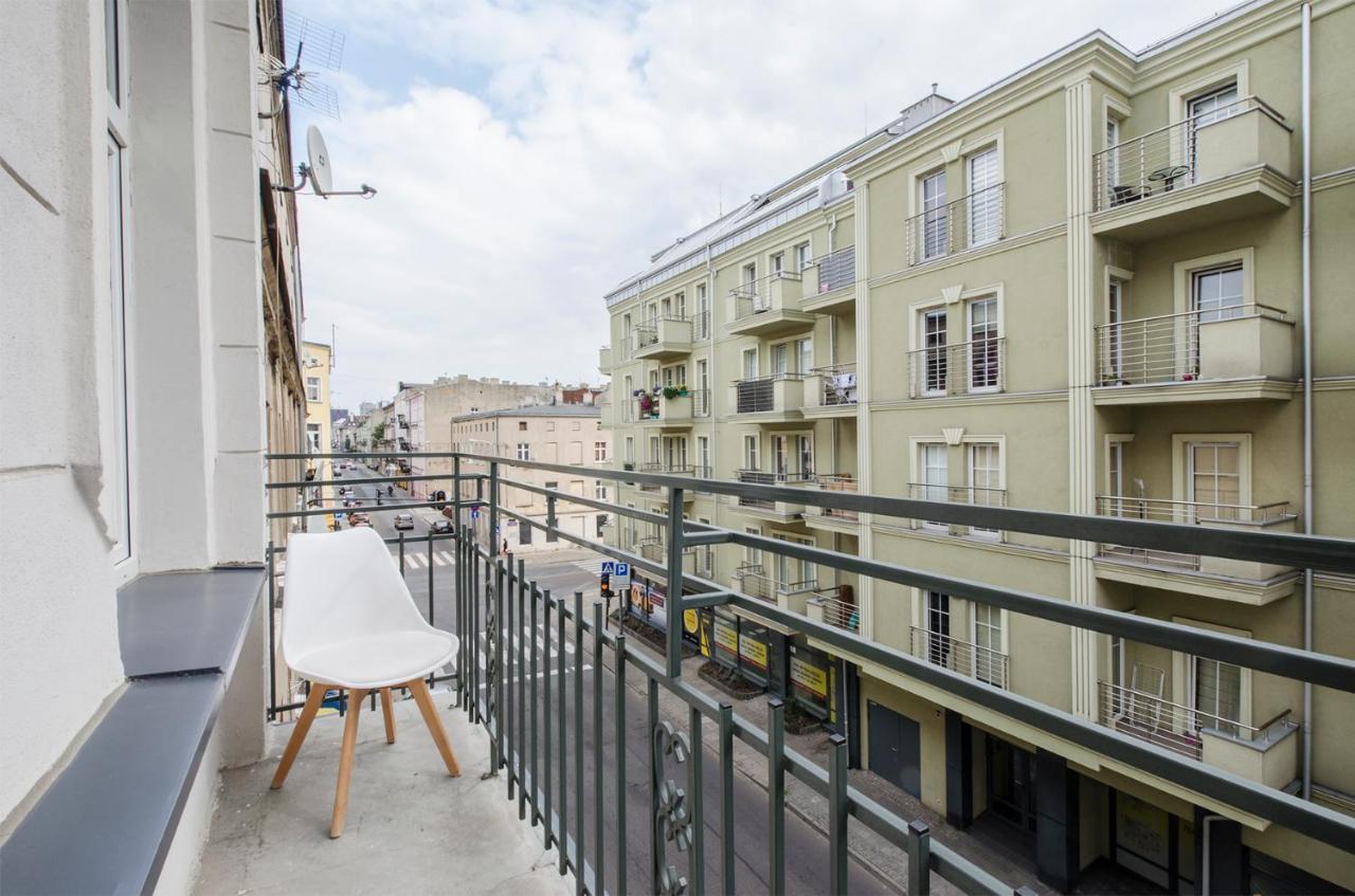 Lumina 2-Level Apartment With Balcony วูดช์ ภายนอก รูปภาพ