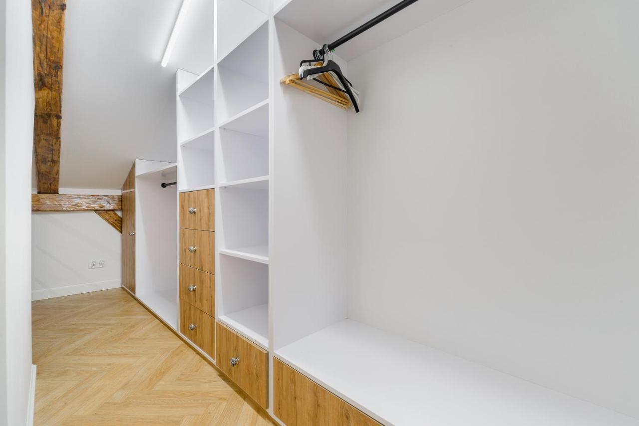 Lumina 2-Level Apartment With Balcony วูดช์ ภายนอก รูปภาพ